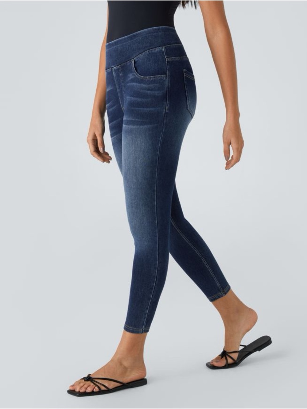 NWOT HALARA Flex High Waisted Pockets Denim Casual Leggings